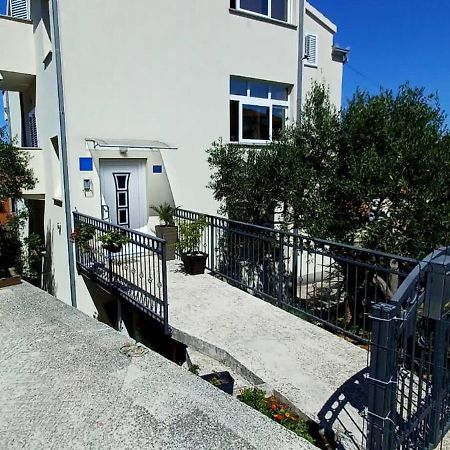 דירות טרוגיר Apartman Nives מראה חיצוני תמונה