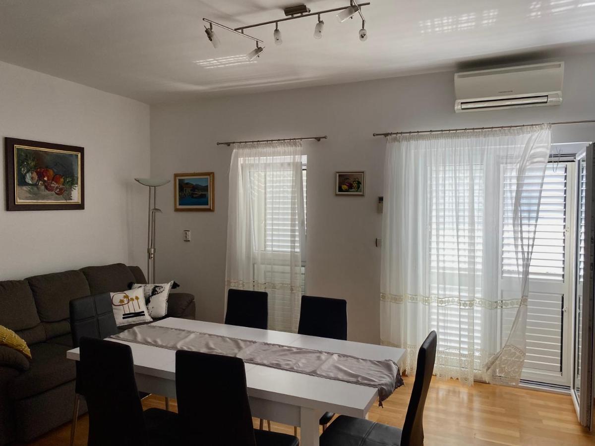 דירות טרוגיר Apartman Nives מראה חיצוני תמונה