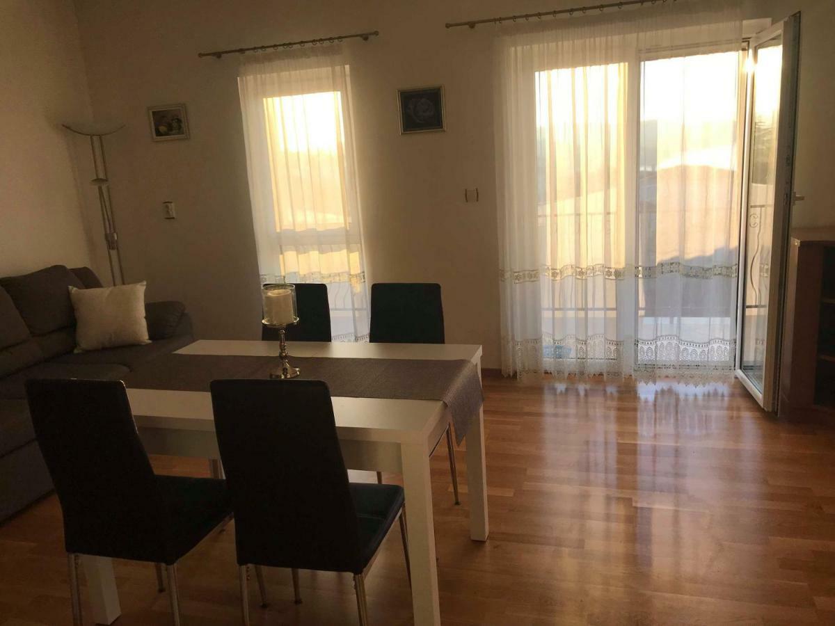 דירות טרוגיר Apartman Nives מראה חיצוני תמונה
